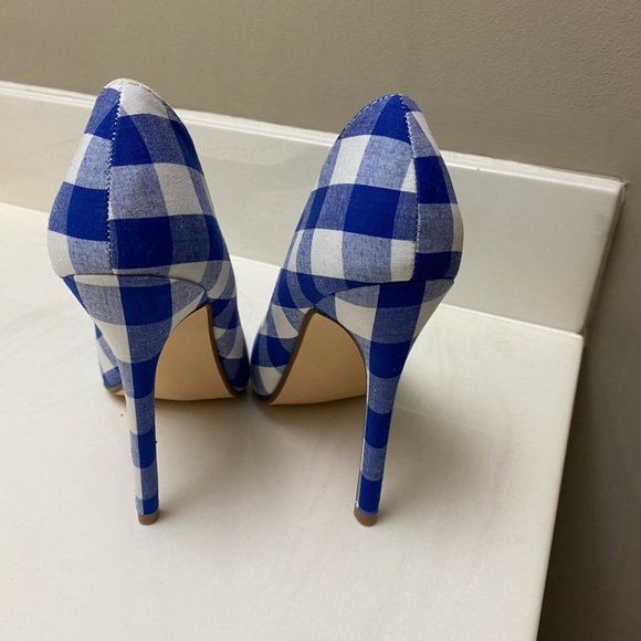 Shoe Dazzle Elizabeth Heel - Picture 3 of 4